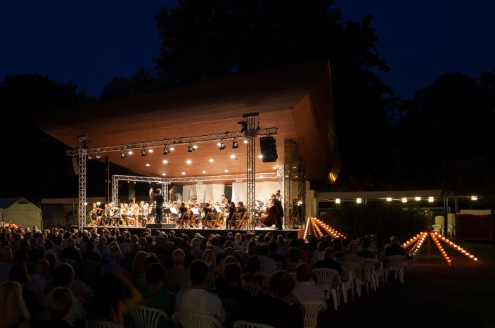 Klassik beim Open Air im Park.jpg