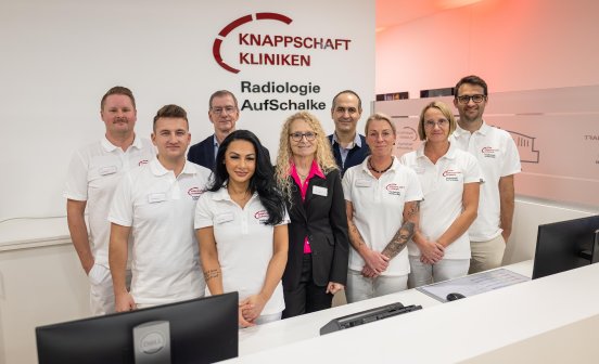 Knappschaft_Kliniken_Radiologie_AufSchalke_Teamfoto.jpg