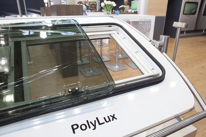 Polyplastic PolyLux elektrisches Caravaning_Schiebedach April 2016.jpg