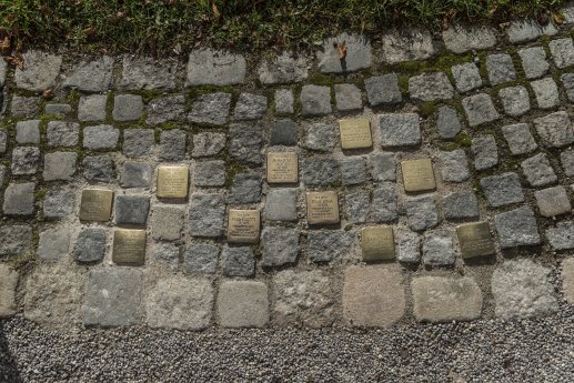 Stolpersteine Irsee - Foto Achim Bunz.jpg