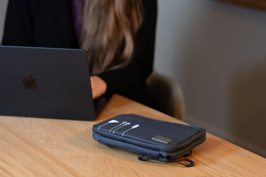 bco64gy_Blue cycle tech pouch 2_Troika-6.JPG