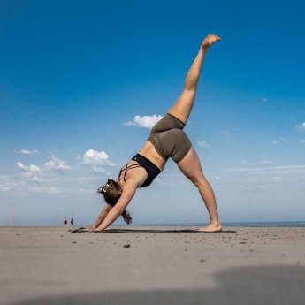 pr%20yoga.jpg