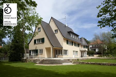 Gartenansicht des Gästehauses nach der Sanierung mit Histolith in enger Abstimmung mit dem Denkmalschutz (Foto: Caparol Farben Lacke Bautenschutz/Blitzwerk und Fotograf Thomas Ott)