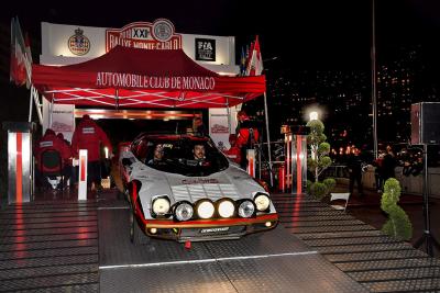 Nächtliche Ankunft: Lancia Stratos
