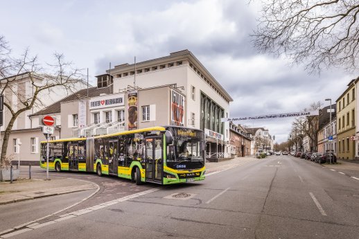 Theater Oberhausen - Theaterbus 2 - Foto Jochen Quast.jpg.jpg