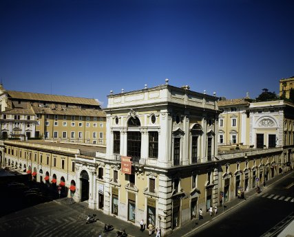 Dorotheum Roma Palazzo Colonna.jpg