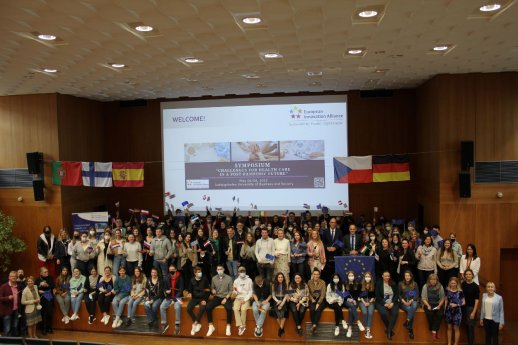Gruppenfoto_EuroInna-Symposium_klein.JPG