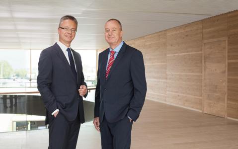 Dr. Kai Schiefelbein(links) und Dr. Nicholas Matten