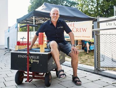 Eigens für den Geschirrtransport von der Stadtkapelle konstruiert: Der Geschirrtransport-Bollerwagen