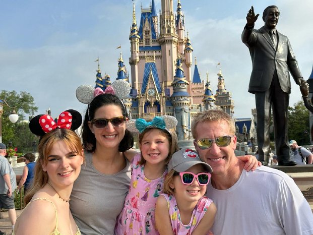 Melina Gallien Gastfamilie Disney.jpeg