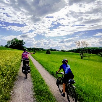 Graveln mit Aussicht_Pfaffenwinkel c GravelDeluxe.jpg