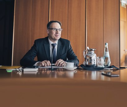 AMS_HUKCoburg_Interview_Rheinlaender_Credit Maximilian Balázs_auto motor und sport.png