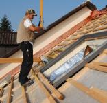 Die fachgerecht ausgeführte Dämmung in Verbindung mit guten Dachfenstern, die vom Dachdeckerbetrieb ein-gebaut werden, leisten einen wertvollen Beitrag zur Energieeinsparung und damit zum Klimaschutz.
