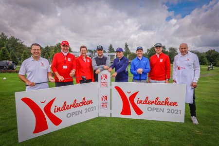 v.l. Marc Peine, Michael Hauschopp, Nicole Schneider, Martin Rütter, Uwe Bornemeyer Michael Ernst, Max Hauschopp, Christian Vosseler