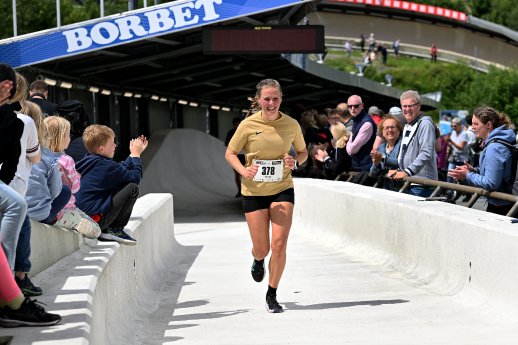 21_#378_ESPETER_Franziska_Siegerin_Frauen_Gesamt_BobbahnRun_Winterberg_2024_Jul_06_120_©Dietmar_.jpg