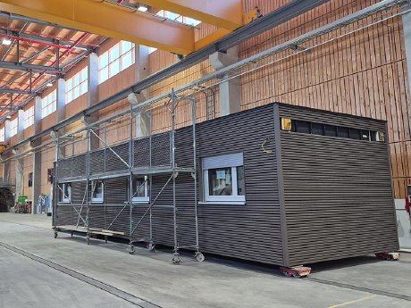 FlyingSpace-Modul-im-Werk-von-SchwoererHaus.jpg