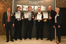 B+B PRODUKT DES JAHRES: Im vergangenen Jahr gingen die Auszeichnungen an die Injektionscreme „ Kiesol C“ der Firma Remmers, die Innendämmung „Linitherm PAl SIl“ der Firma Linzmeier, „IQ-Paint IR“, eine Innenraumfarbe von Remmers, das Messgerät „Klimagriff“ des Herstellers Klimagriff und den „Infrarottrockner“ der Firma Allegra Trocknungstechnik. Foto: B+B BAUEN IM BESTAND/M. Candel