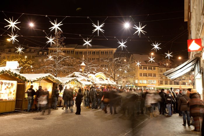 IBT_PA_Weihnachten_Konstanz_Weihnachtsmarkt_Marktstatte,_10x15cm,_300dpi,_Nachweis_Achim_Me.jpg