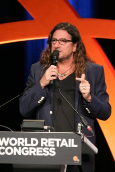 vente-privee com_Jacques-Antoine_Granjon auf dem World Retail Congress 2013.jpg