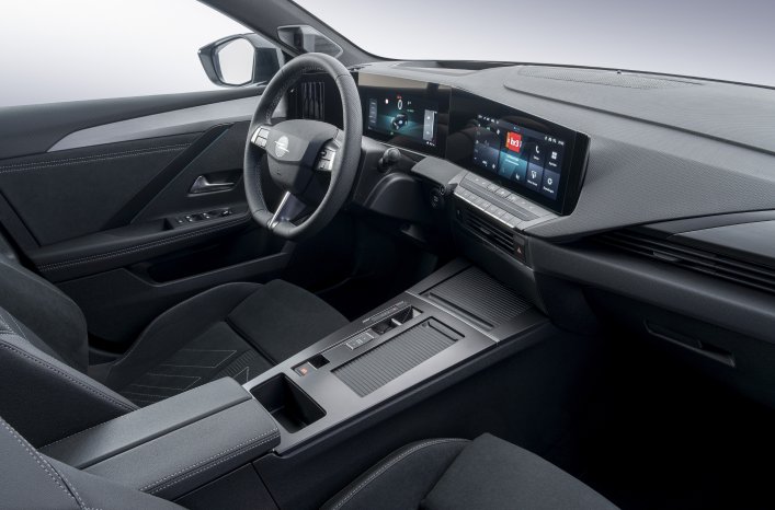 neuer-opel-astra-sports-tourer (1).jpg