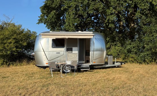 World Taveler 17 Aussen Markise 2.jpg