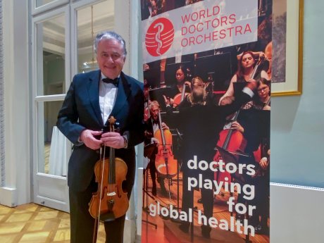 Prof. Martin Storck spielt für das WDO.jpg