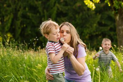 Den Frühling genießen mit Pollagen, Quelle: Kzenon/Shutterstock, Bencard Allergie