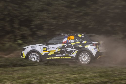 electrifying-premiere-adac-opel-gse-rally-cup-makes-its-debut-at-the-sanremo-rally (2).jpg