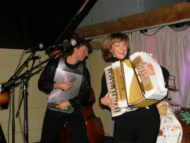 Zydeco Annie & Rolf Berger @ birkenried.jpg