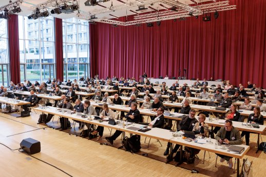 3_Blick ins Plenum® AKBW  Jan Potente.JPG