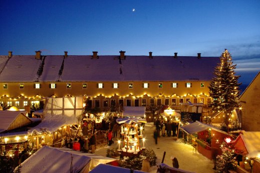 Weihnachtsmarkt Festung Koenigstein mit Adventskalender - Foto Festung Koenigstein gGmbH.jpg