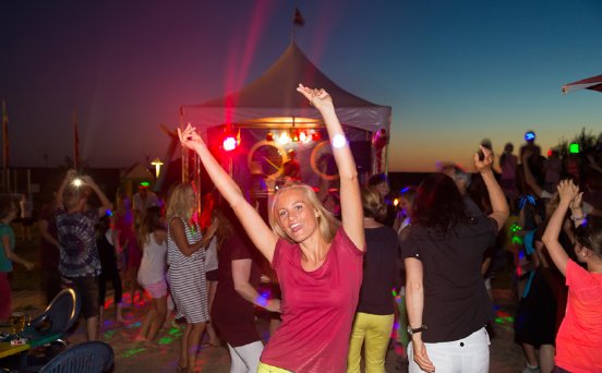 Beachparty_ThomasHellmann.jpg