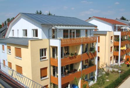 In Mehrfamilienhäusern kann gemeinsam Energie gespart und die Umwelt entlastet werden.