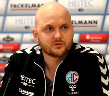Trainer Eyjolfsson freut sich auf diese einmalige Kulisse in der ARENA, Foto: HJKrieg, hl-studios, Erlangen