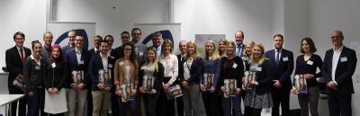 Foto/Hochschule Worms: Stipendiatinnen und Stipendiaten und Förderer bei der Vergabefeier des Deutschlandstipendiums 2017