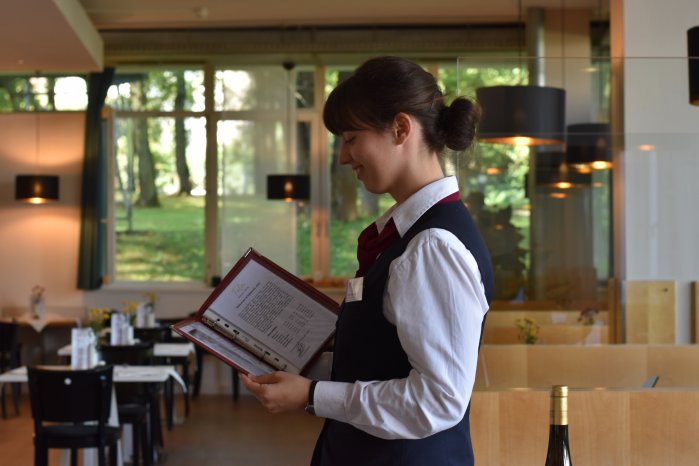 Roksolana Hlynchak im Restaurant Felix_Petra Lulei.JPG