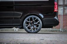 Neues Felgen-Highlight Tzunamee EVO an der Mercedes-Benz V-Klasse