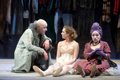 Die Dreigroschenoper ©Thomas Braun; Stefan Eichberg, Stella Goritzki, Angelika Bartsch