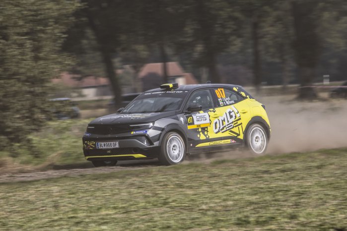 electrifying-premiere-adac-opel-gse-rally-cup-makes-its-debut-at-the-sanremo-rally (1).jpg