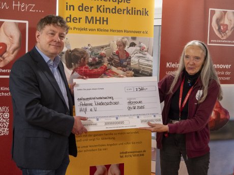 2026-02-19_Antenne-Spendenaktion-KleineHerzen_30862.jpg