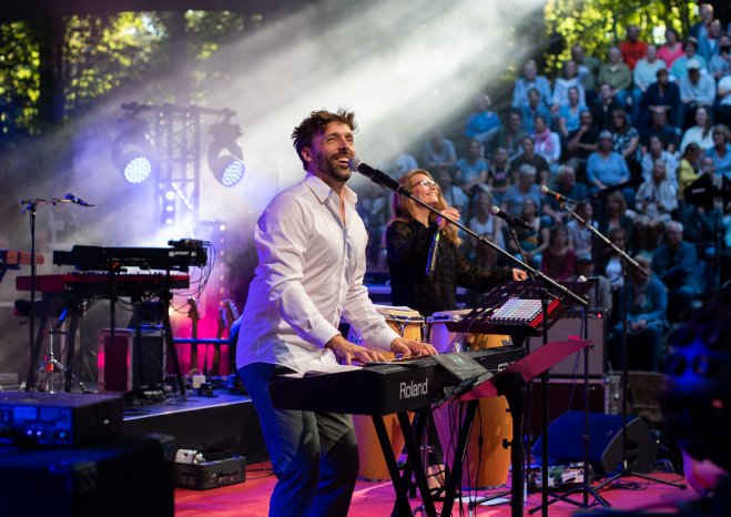 13.06.+Bad+Bevensen+singt.jpg
