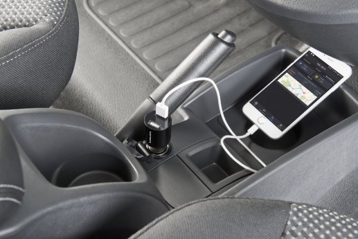 PX-1835_04_Lescars_Kfz-Fahrtenbuch-Adapter_und_USB-Ladegeraet.jpg