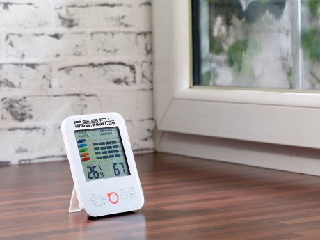 NC-7431_3_PEARL_Digital-Hygrometer-Thermometer_mit_Schimmel-Alarm.jpg