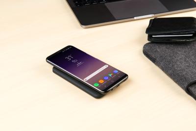 ZX-1778 03 revolt Qi-kompatible Slim-USB-Powerbank PB-500.qi 10.5 Watt