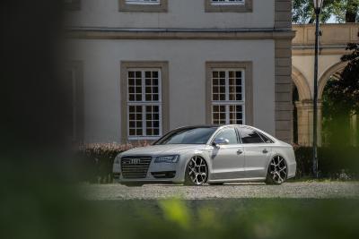 Tuning in Vollendung: Ultratiefer Audi S8 auf Barracuda Ultralight Project X