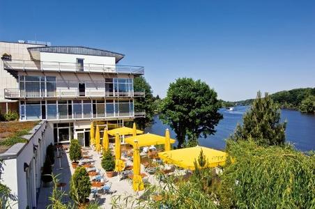 Das avendi Hotel am Griebnitzsee im wunderschönen Potsdam-Babelsberg besticht zudem mit der herrlichen Lage am See – ein besonderes Plus zu Ostern! Foto: vision photos