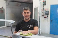 Hamza Djekic hat als Fahrzeuglackierer gefunden, wonach er gesucht hat. Nach der Ausbildung will er seinen Meister machen.