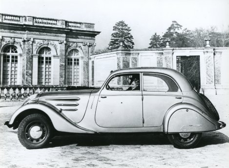PEUGEOT_402_B-Legere_N5S-Berline-Sport_1938-1942.jpg