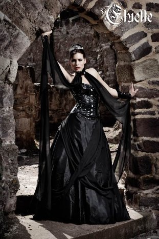 Eluette schwarzes Brautkleid black wedding gown.jpg