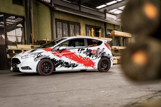 Barracuda_Karizzma_Black_Red_ST_01.jpg